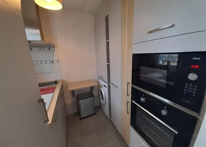 T2 Lumineux Avec Wi-fi Au Centre De - Fr-1-541-124 La Roche-Posay